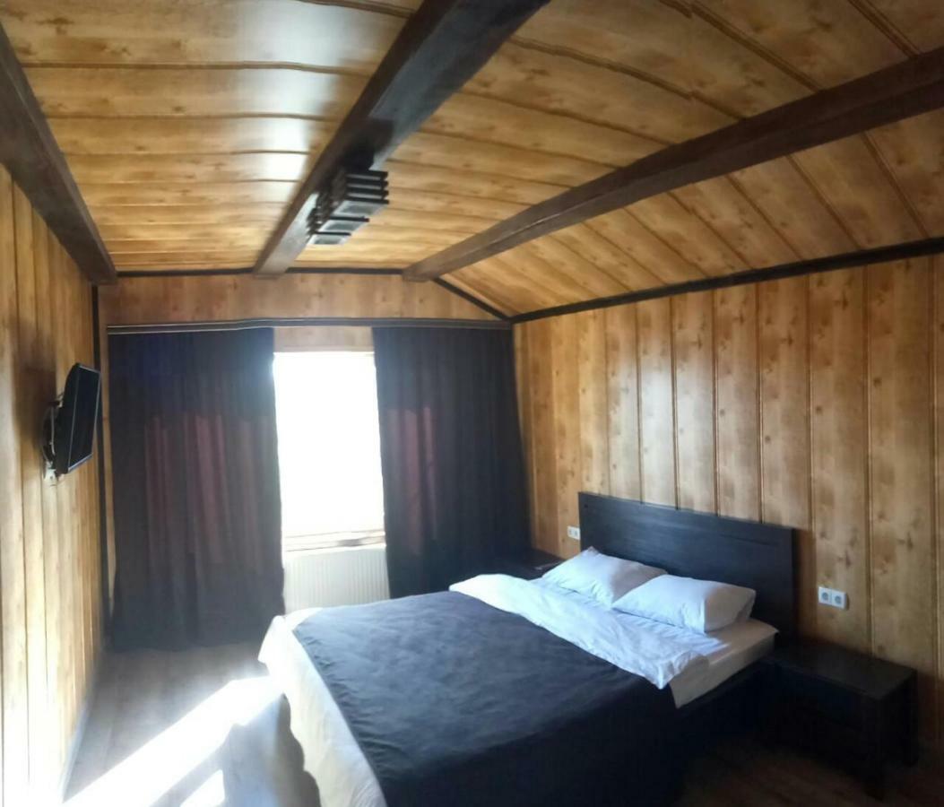 카미야네치포딜시키 Royal House 빌라 외부 사진