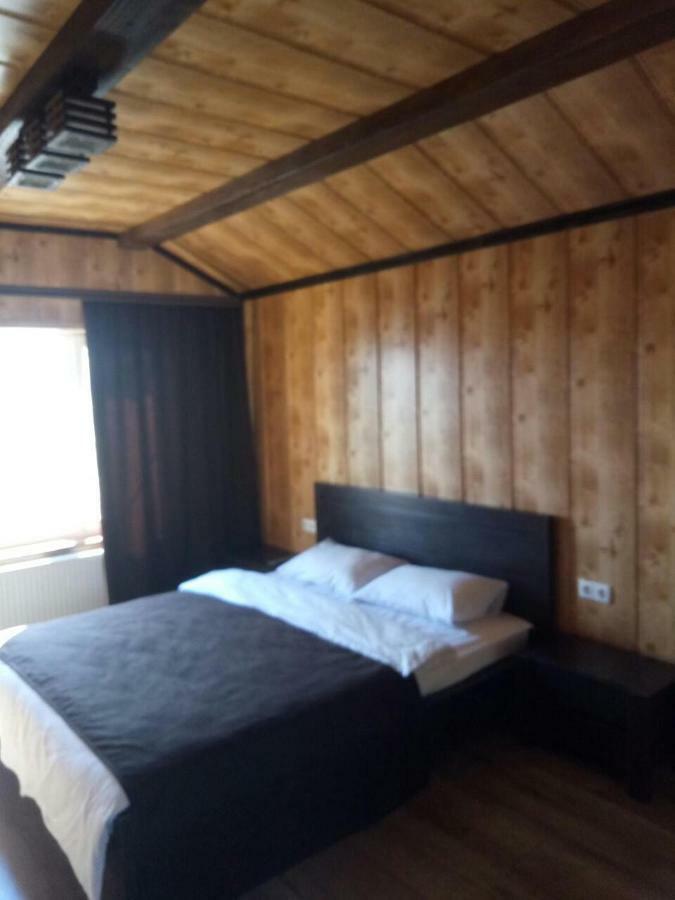 카미야네치포딜시키 Royal House 빌라 외부 사진